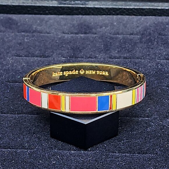 Kate Spade Gold Tone How Charming Enamel Bangle Bracelet - Picture 2 of 6